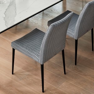 Silla Mila de Bontempi. Sillas y butacas de comedor de diseño italiano.