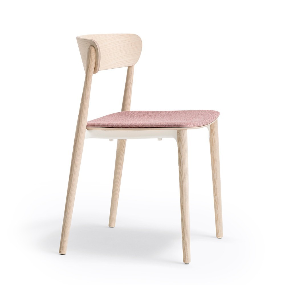 Silla Nemea 2821 de Pedrali. Sillas de diseño. Sillas de madera moderna.