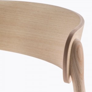 Silla Nemea 2821 de Pedrali. Sillas de diseño. Sillas de madera moderna.