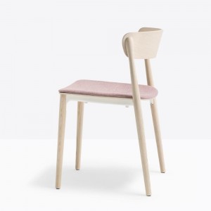Silla Nemea 2821 de Pedrali. Sillas de diseño. Sillas de madera moderna.