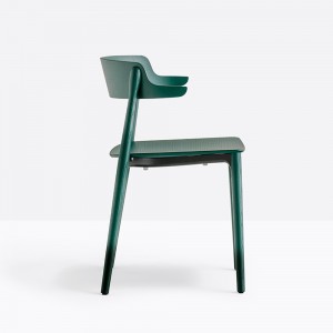 Sillón Nemea 2825 de Pedrali. Sillas de diseño. Sillas de madera moderna.