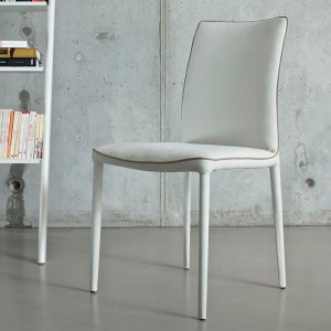 Silla Nata de Bontempi. Sillas y taburetes de comedor de diseño italiano.