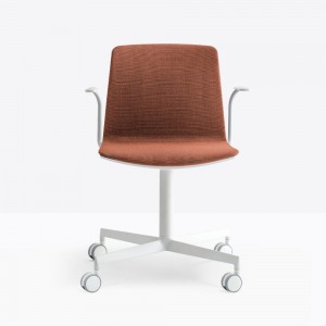 Sillón Noa 728 de Pedrali. Sillas de diseño moderno. Sillas de oficina.