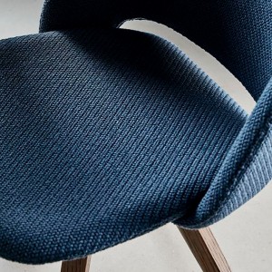 Silla Polo Madera Tapizada de Bontempi. Sillas para comedor de diseño italiano.