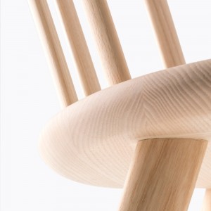 Sillón Nym 2835 de Pedrali. Sillas de diseño. Sillas de madera modernas.