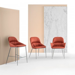 Silla Queen Acero de Bontempi. Sillas tapizadas en ecopiel de diseño italiano.