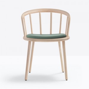Sillón Nym 2836 de Pedrali. Sillas de diseño. Sillas de madera modernas.