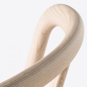 Sillón Nym 2836 de Pedrali. Sillas de diseño. Sillas de madera modernas.