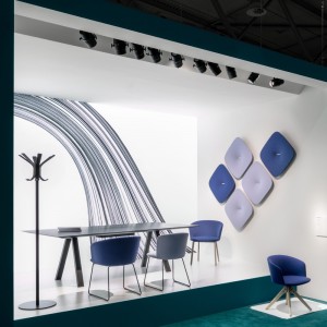 Sillón Nym 2857 de Pedrali. Sillas de diseño. Sillas tapizadas contract.