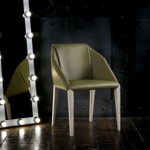 Silla Sveva de Bontempi. Sillas para comedor. Sillas tapizada de diseño.