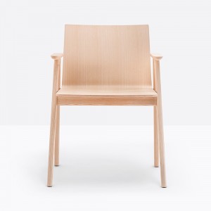Sillón Osaka 2815 de Pedrali. Sillas de diseño. Sillas de madera modernas.