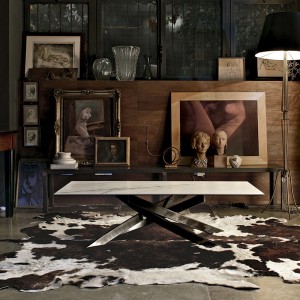 Mesa Auxiliar Artístico de Bontempi. Muebles modernos italianos.