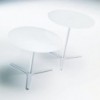 Mesa auxiliar Elica de Bontempi. Complementos de hogar de diseño italiano.