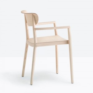 Sillón Tivoli 2805 de Pedrali. Sillas de diseño. Sillones modernas de madera.