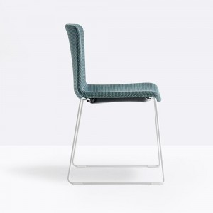 Silla Tweet 897/2 de Pedrali. Sillas tapizadas modernas. Sillas de diseño.