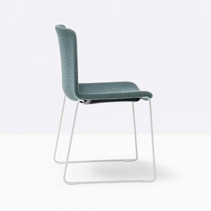 Silla Tweet 897/2 de Pedrali. Sillas tapizadas modernas. Sillas de diseño.