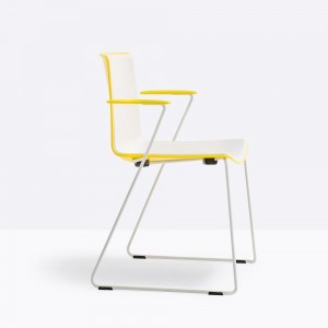 Sillón Tweet 898 de Pedrali. Sillas de diseño. Sillas de polipropileno.