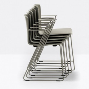Sillón Tweet 898 de Pedrali. Sillas de diseño. Sillas de polipropileno.