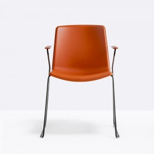 Sillón Tweet 898 de Pedrali. Sillas de diseño. Sillas de polipropileno.