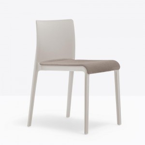 Silla Volt 671/3-2 de Pedrali. Sillas de diseño. Silla modernas para contract.