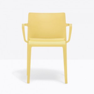 Sillón Volt 675/674 de Pedrali. Sillas de diseño. Sillas modernas de exterior.