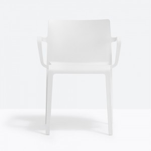 Sillón Volt 675/674 de Pedrali. Sillas de diseño. Sillas modernas de exterior.