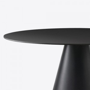 Mesa Ikon redonda de Pedrali. Mesas de diseño. Mesas modernas para oficina.