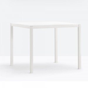 Mesa Kuadro Laminado de Pedrali. Mesas de diseño. Mesas modernas de comedor.