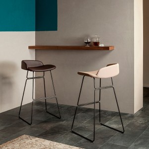 Taburete Brend de Tonin casa. Muebles modernos de hogar.
