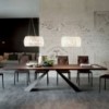Mesa Eliot Wood Drive de Cattelan Italia. Mesa de salon de diseño moderno.