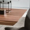 Mesa Eliot Wood Drive de Cattelan Italia. Mesa de salon de diseño moderno.