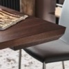 Mesa Eliot Wood Drive de Cattelan Italia. Mesa de salon de diseño moderno.