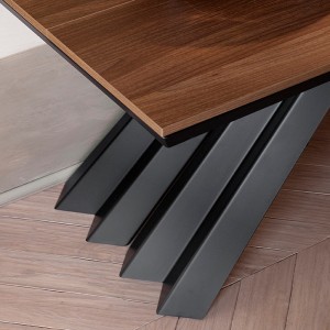 Consola Ventaglio extensible de Tonin casa. Diseño versatil y moderno.