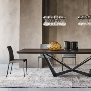Mesa Skorpio Wood de Cattelan Italia. Muebles modernos italianos.