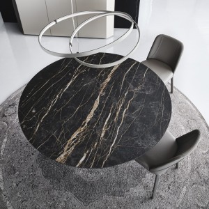 Mesa Yoda Keramik de Cattelan Italia. Muebles modernos italianos. Mesas de comedor.