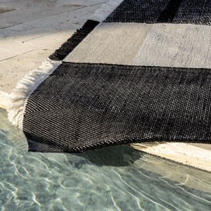 Alfombra Tres Outdoor Negro