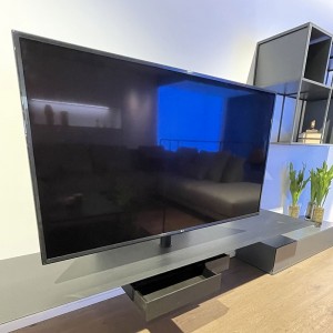 Moderna consola multimedia Connect para salón de Extendo.