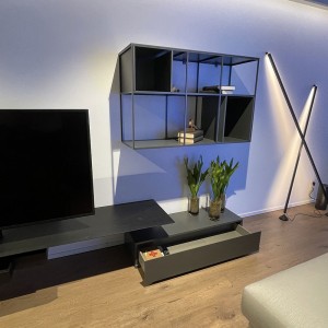 Moderna consola multimedia Connect para salón de Extendo.