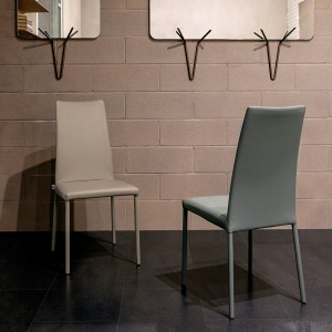 Silla Pop de Tonin casa. Muebles modernos de hogar.