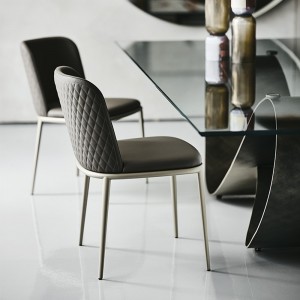 Silla Magda ML Couture de Cattelan Italia. Silla con brazos. Sillas tapizadas.