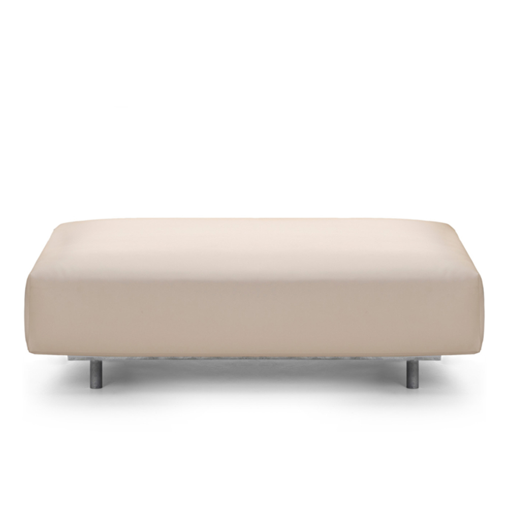 Reposapiés Walrus Extremis. Mueble para exterior de diseño original.