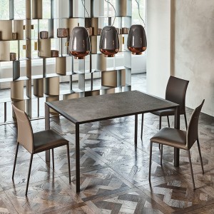Silla Norma ML de Cattelan Italia. Silla de acero. Sillas de comedor.