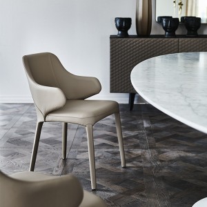 Silla Wanda de Cattelan Italia. Silla de acero tapizada. Sillas modernas.