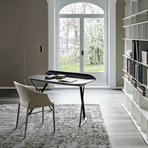 Silla Zuleika de Cattelan Italia. Silla de acero tapizada. Sillas de diseño.