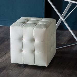 Pouf con ruedas Bob de Cattelan Italia. Pouf de diseño. Poufs para salón.