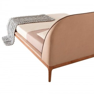 Cama Bernini de Tonin casa. Muebles modernos de hogar.