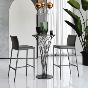 Taburete Norma ML de Cattelan Italia. Taburetes modernos de diseño italiano.
