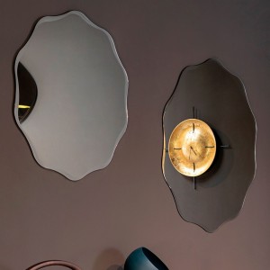 Espejo Daisy de Tonin casa. Muebles modernos de hogar.