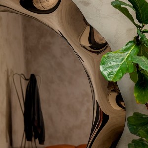 Espejo Dorian de Tonin casa. Muebles modernos de hogar.