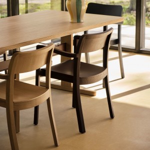 Sillón Pastis Armchair Hay. Ideal para cafés y comedores modernos elegantes.
